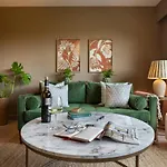 Barakat Lakes Escape, - Ridgestone בית נופש