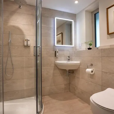 Barakat Lakes Escape, Holiday home Ambleside