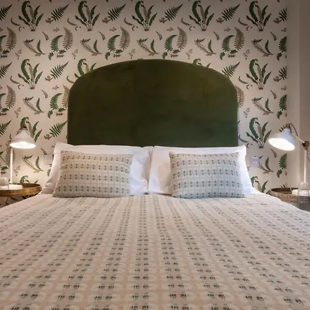 Barakat Lakes Escape, - Ridgestone