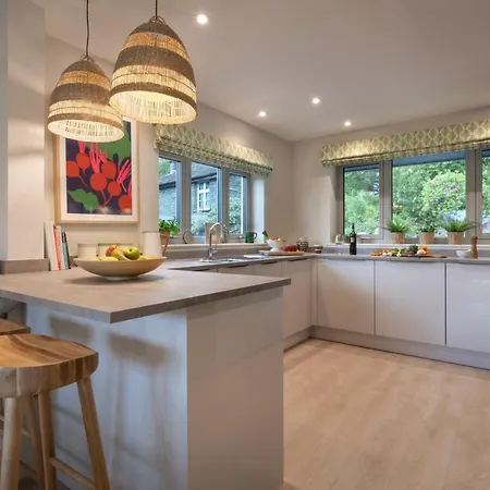 Barakat Lakes Escape, Holiday home