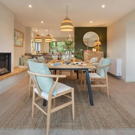 Barakat Lakes Escape, - Ridgestone