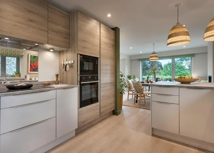 Barakat Lakes Escape, - Ridgestone *