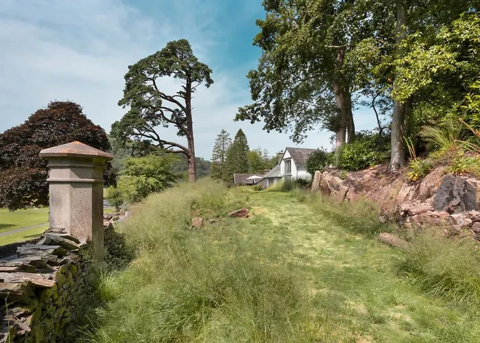 Barakat Lakes Escape, - Ridgestone *