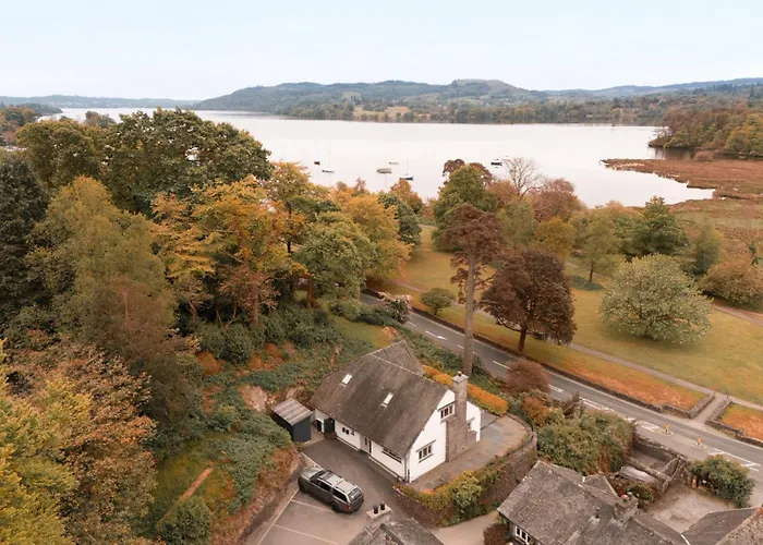 Semesterbostad Barakat Lakes Escape, - Ridgestone *