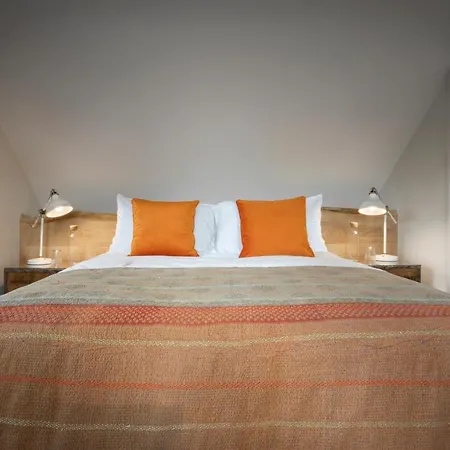 Barakat Lakes Escape,